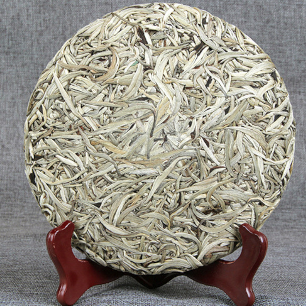 Premium Yunnan white tea cake - Silver Needle-357g