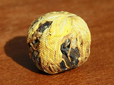 Chrysanthemum black tea