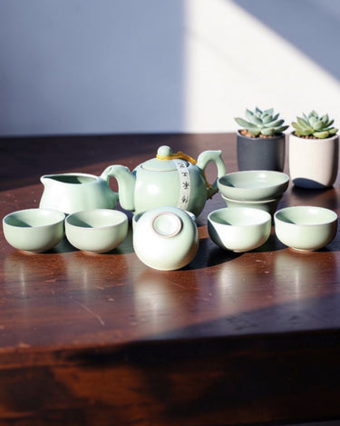 Jade green Ru Kiln ceramic gongfu teapot set with six cups and case