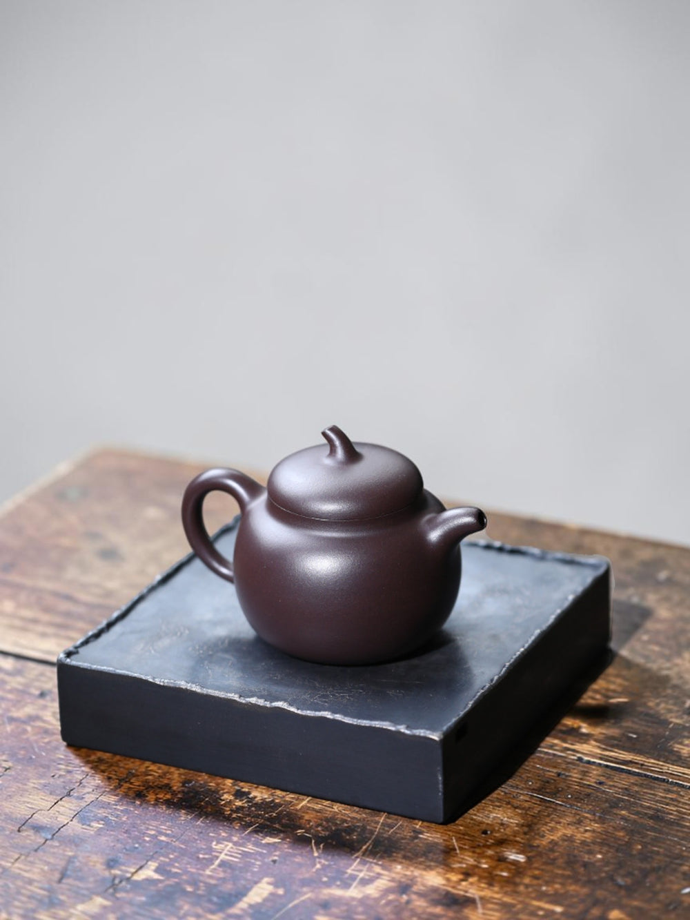 Yixing Zisha Teapot Eggplant (Purple Clay)-190ml