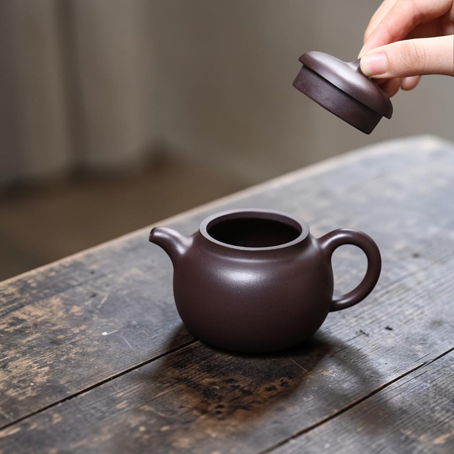 Yixing Zisha Teapot Eggplant (Purple Clay)-190ml