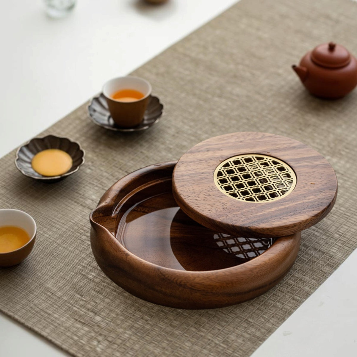 Zisha Teapot Tray- Walnut Round