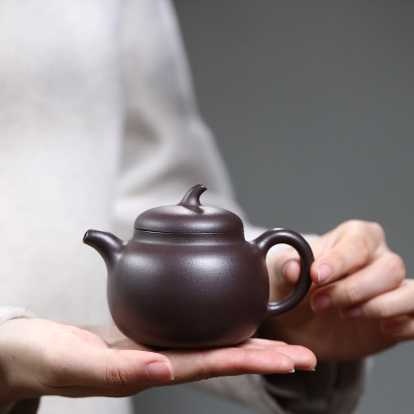 Yixing Zisha Teapot Eggplant (Purple Clay)-190ml