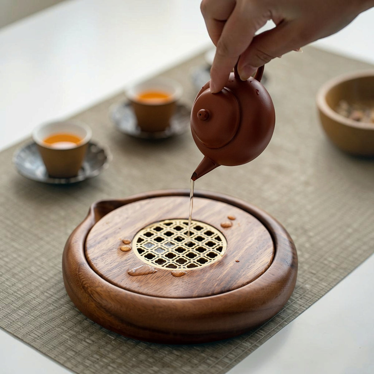 Zisha Teapot Tray- Walnut Round