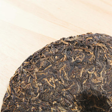Pu-erh tea premium cake - raw (400g)-2006