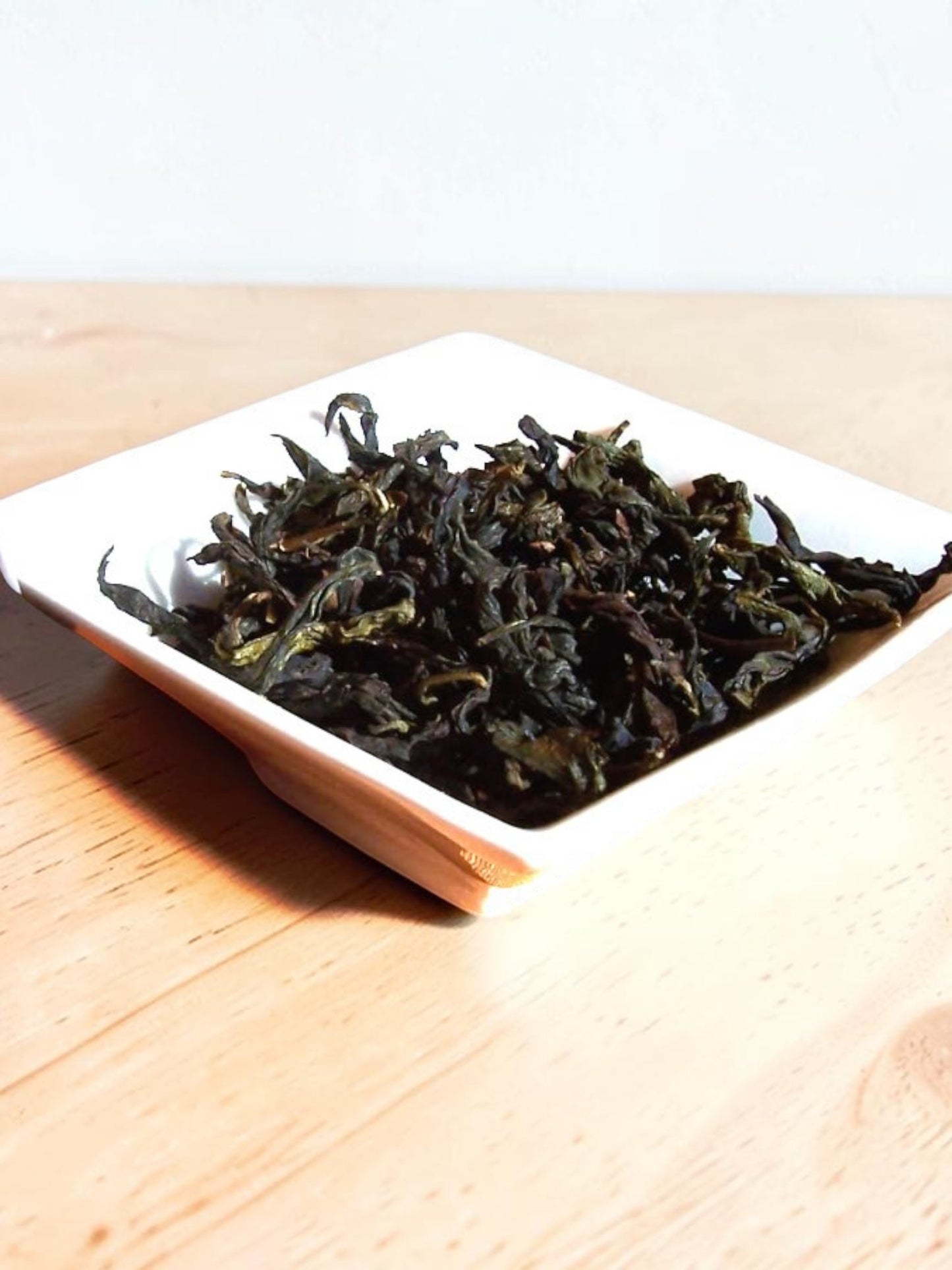 ou Gui (Cinnamon Oolong). Bold Wuyi Rock Tea — cinnamon-bark aroma, intense body, lasting sweetness. The tea Wuyi locals drink. Ships from Sydney.