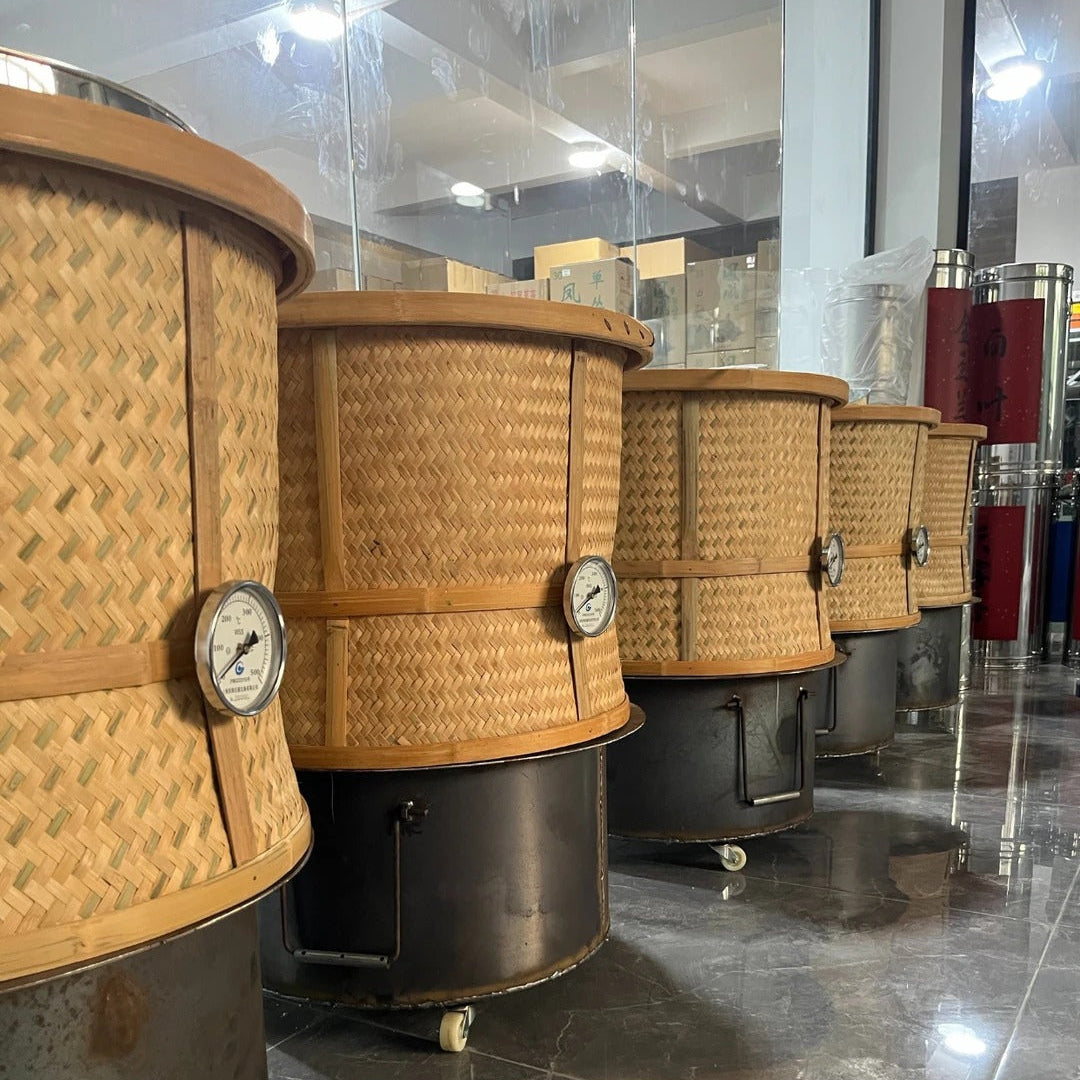 Traditional processing of Feng Huang Dan Cong oolong - the 216-step Phoenix craft
