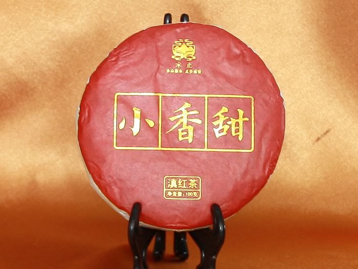 Dian Hong black tea petite cake