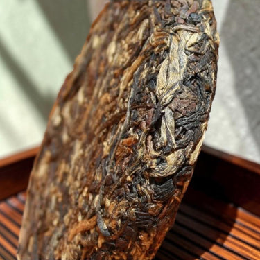 Dian Hong black tea petite cake