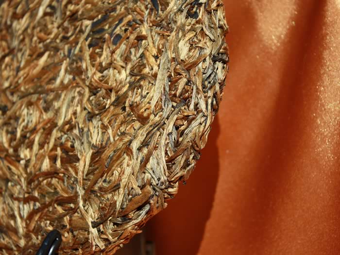 Black tea cake Dian Hong premium