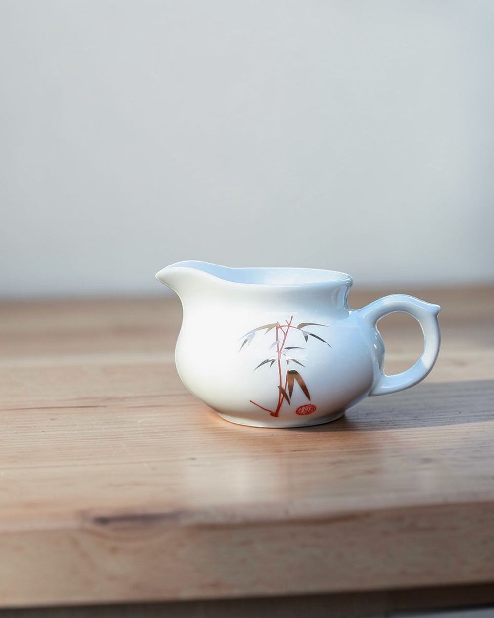 Cha Hai classic white B