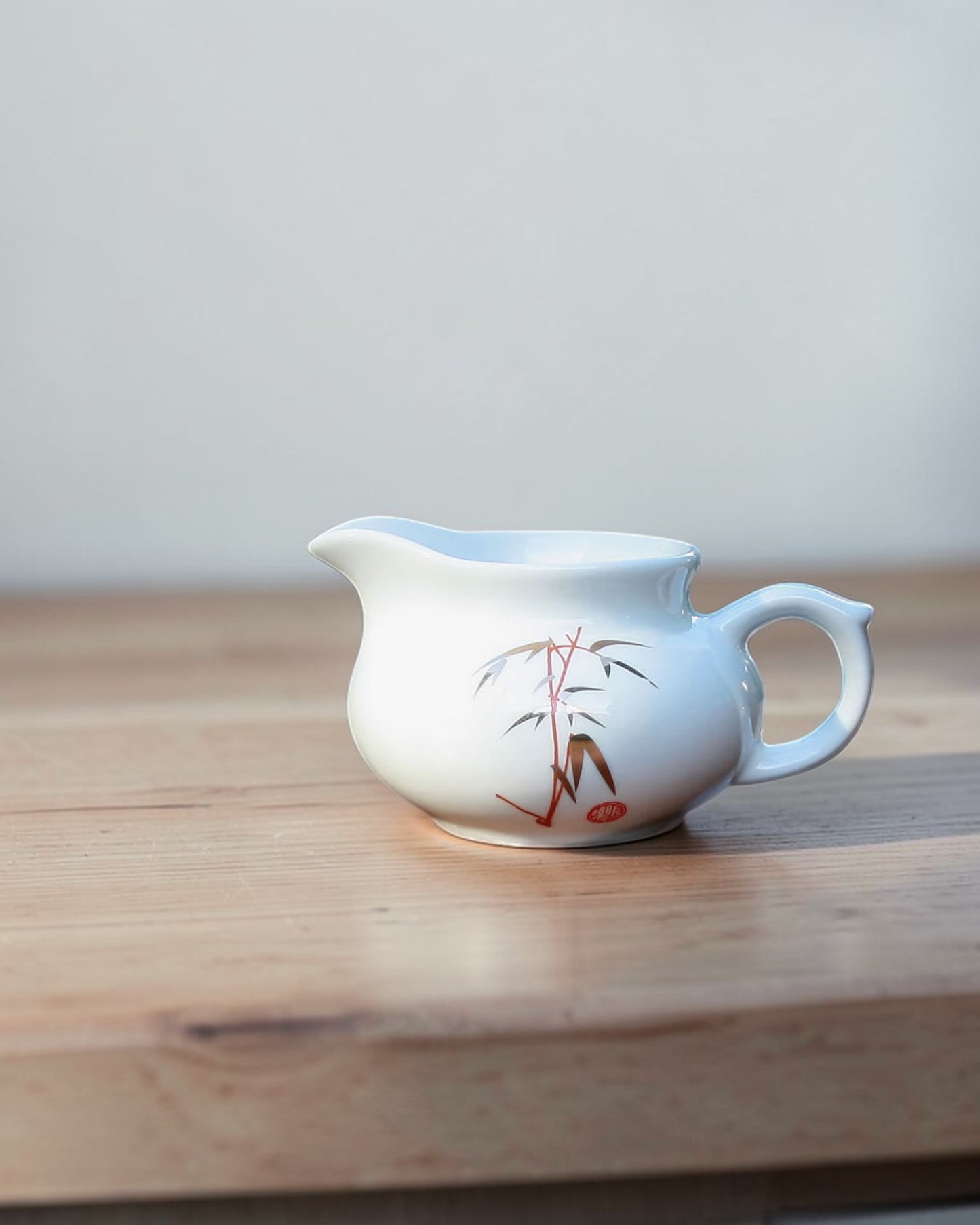 Cha Hai classic white B