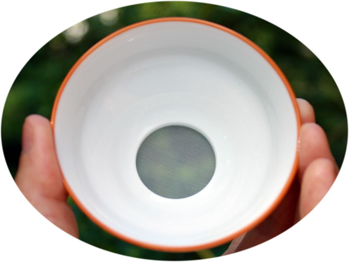 Tea strainer with holder ceramic A