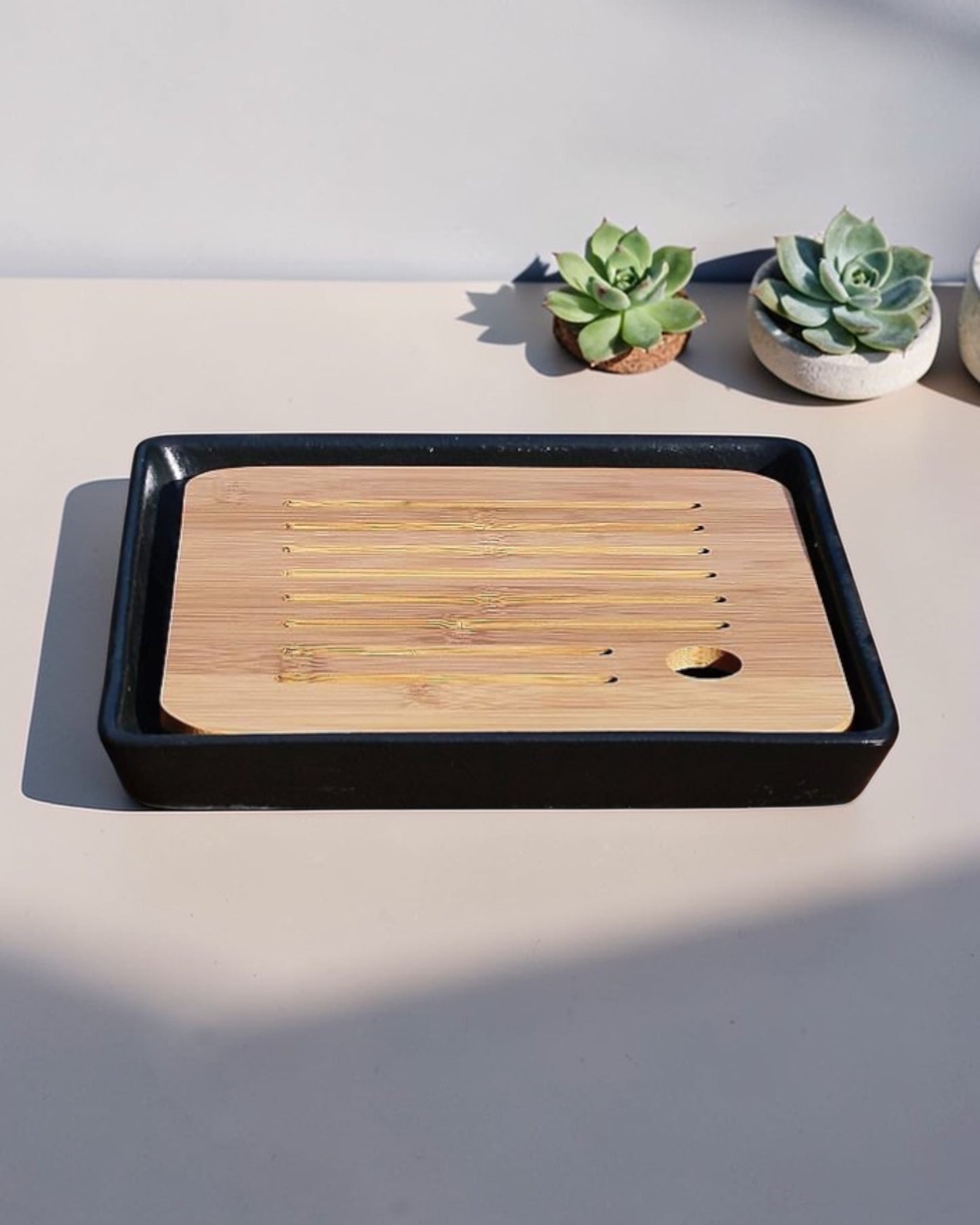 Tea tray black ceramic with bamboo top